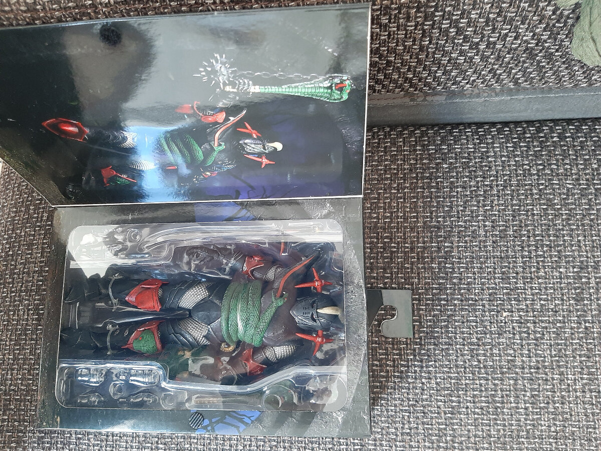 Akčná figúrka Ultimate Grimsword 18 cm - 3