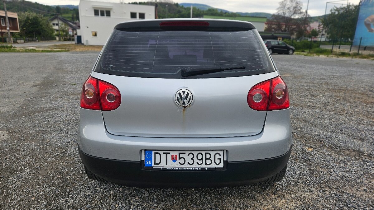 Na predaj Volkswagen Golf 5 - 3