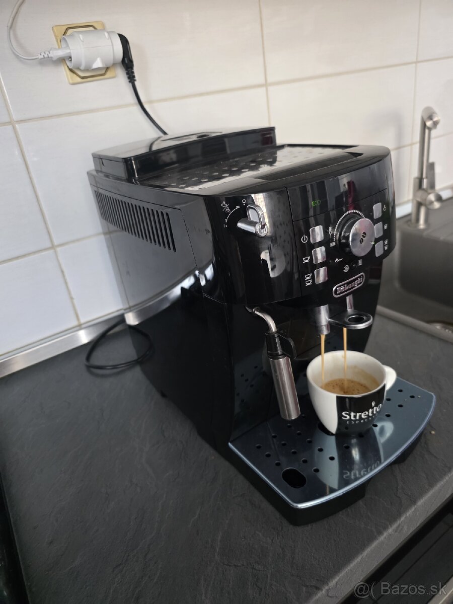 Kavovar Delonghi Magnifica S - 3
