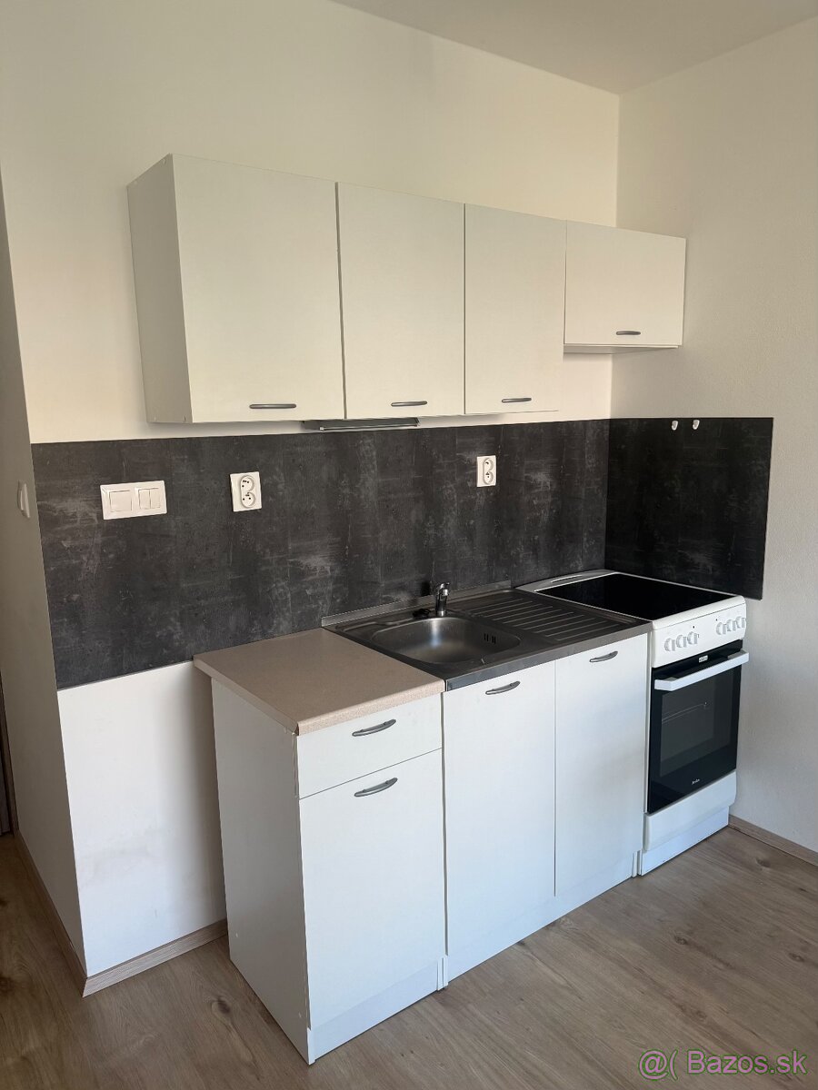 1-izbový BYT s BALKÓNOM a PIVNICOU – CENTRUM NITRY - 3