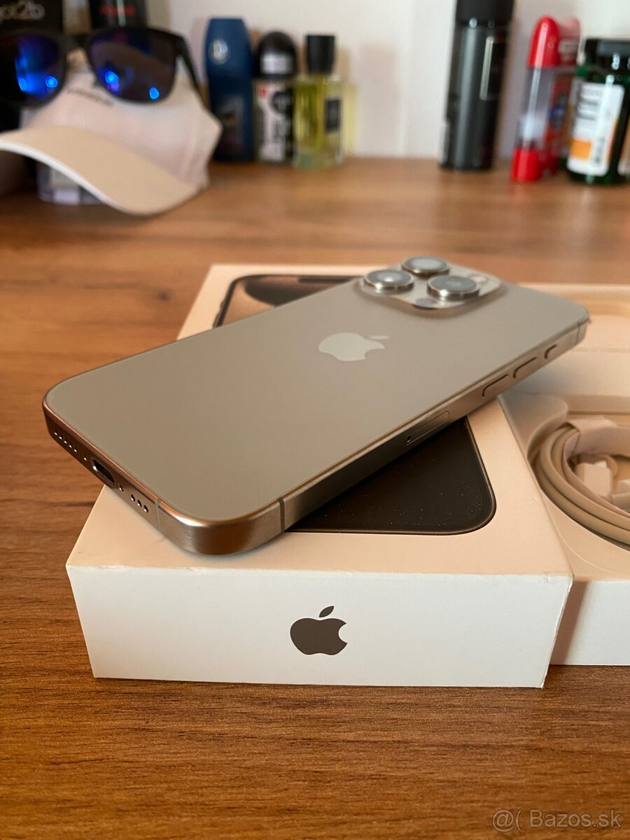 iPhone 15 Pro, batéria 100% - 3