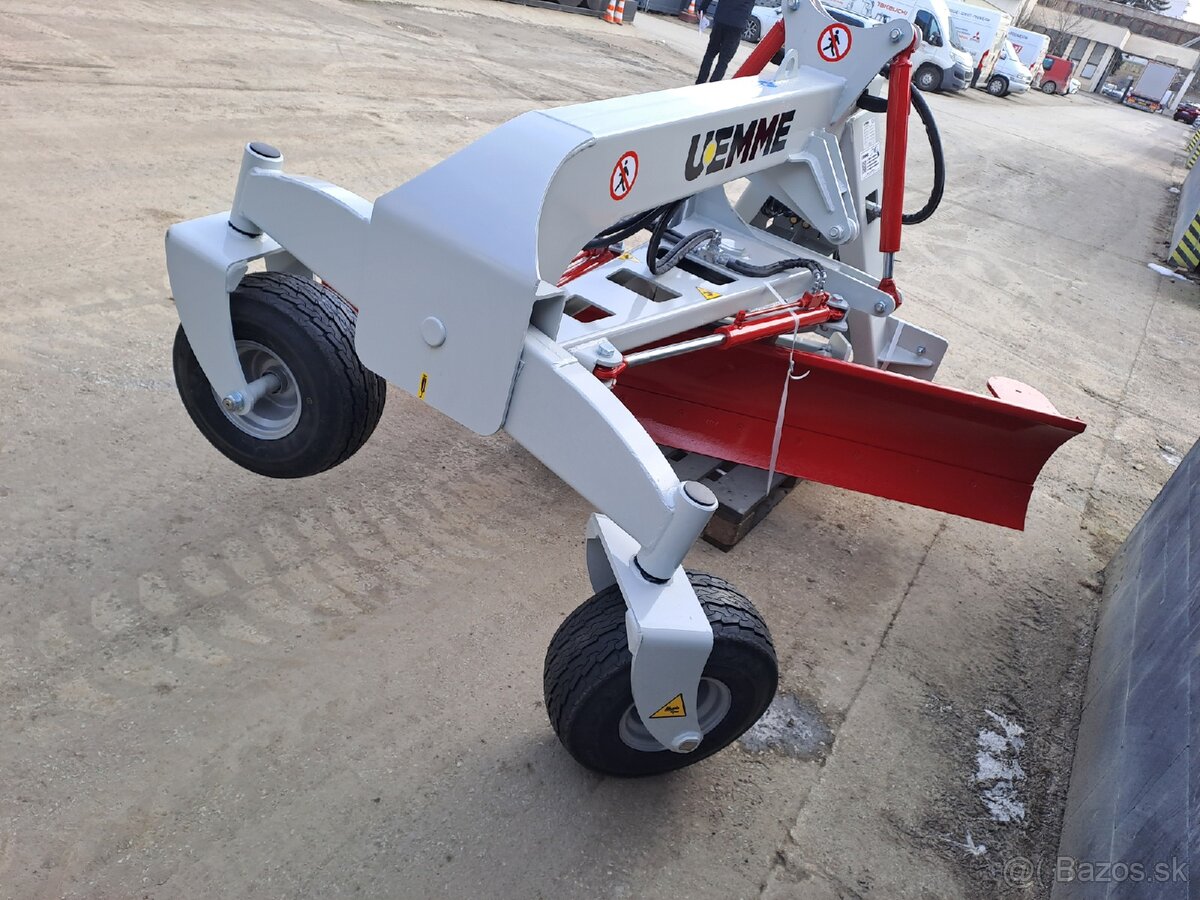 Grader na šmykom riadený nakladač - 3