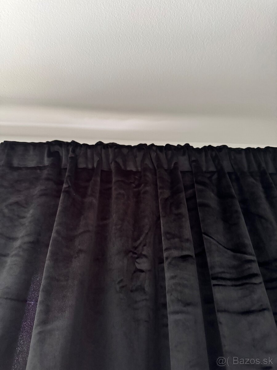 Predám dva čierne závesy - 3