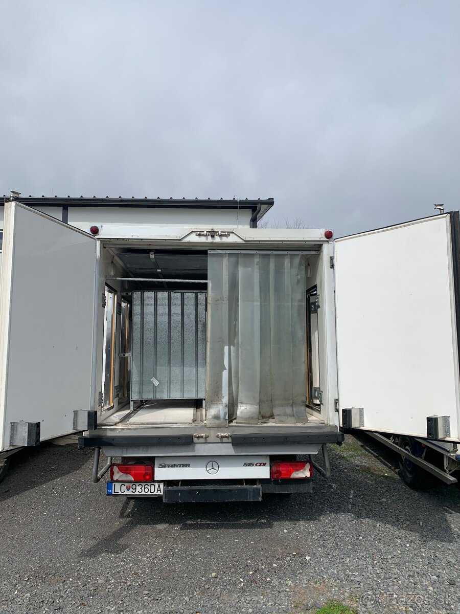 Predám Mercedes-Benz Sprinter 515cdi mraziarenské - 3