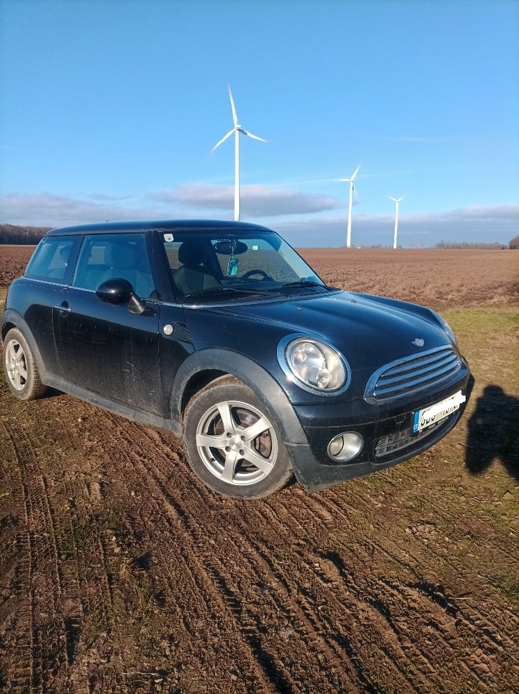 Mini Cooper One 1.4 70KW 1 majitel - 3