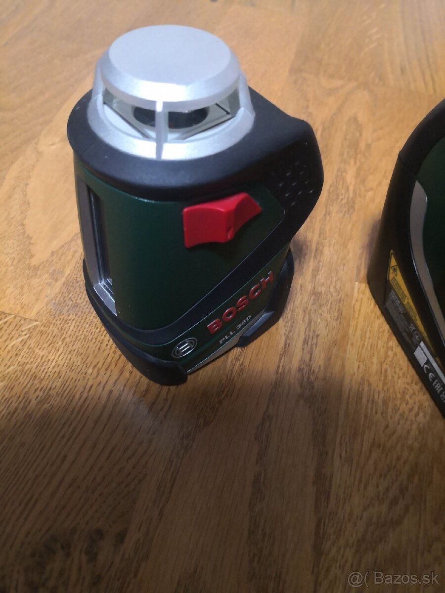 Krížový laser Bosch UniversalLevel 3 a Bosch PLL 360 - 3