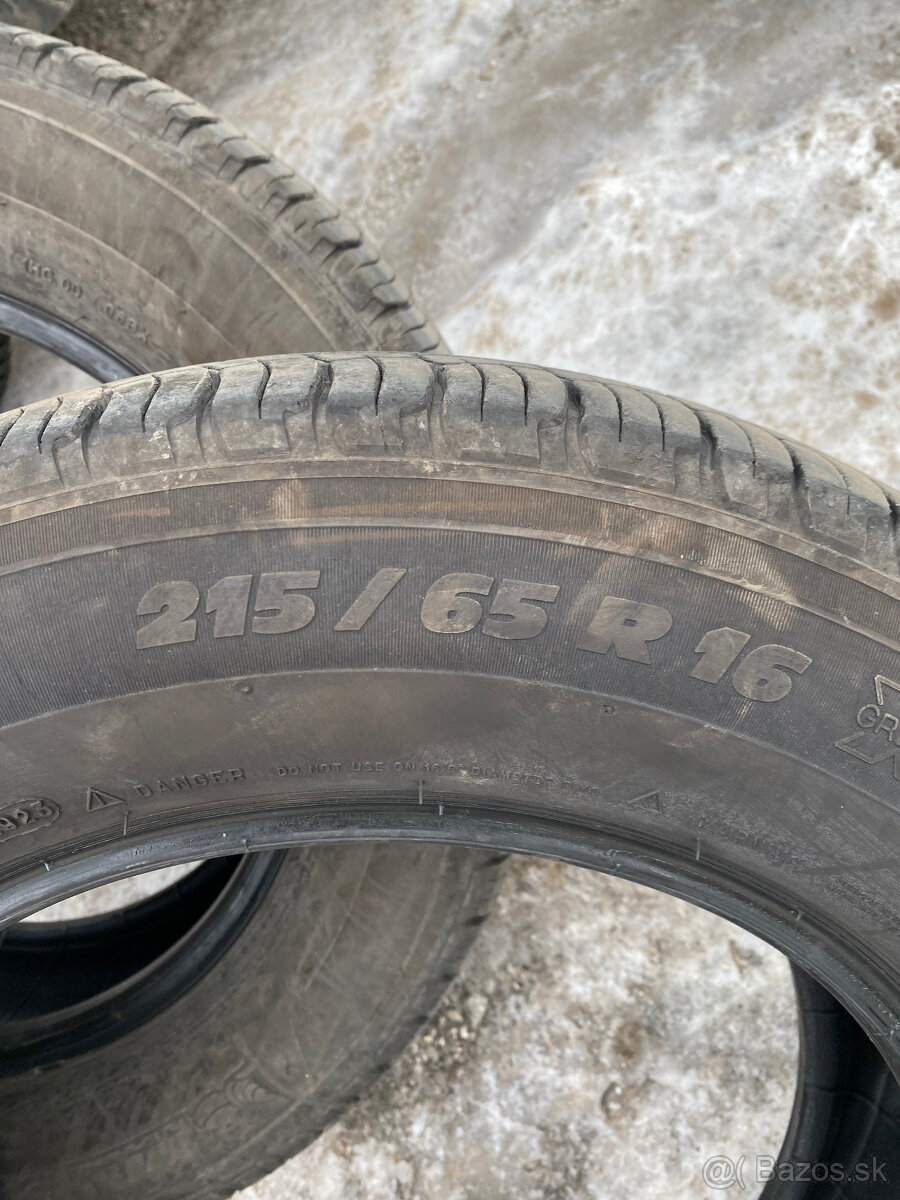Predám 215/65 R16 - 3