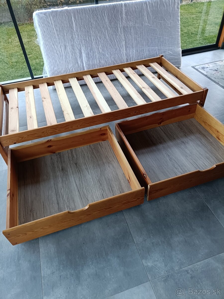 Masívna posteľ 200x90 cm - 3