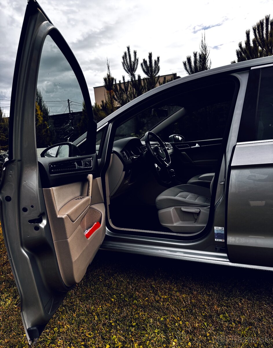 VW Golf Sportsvan benzín Highline 1.4 TSI BMT - 3