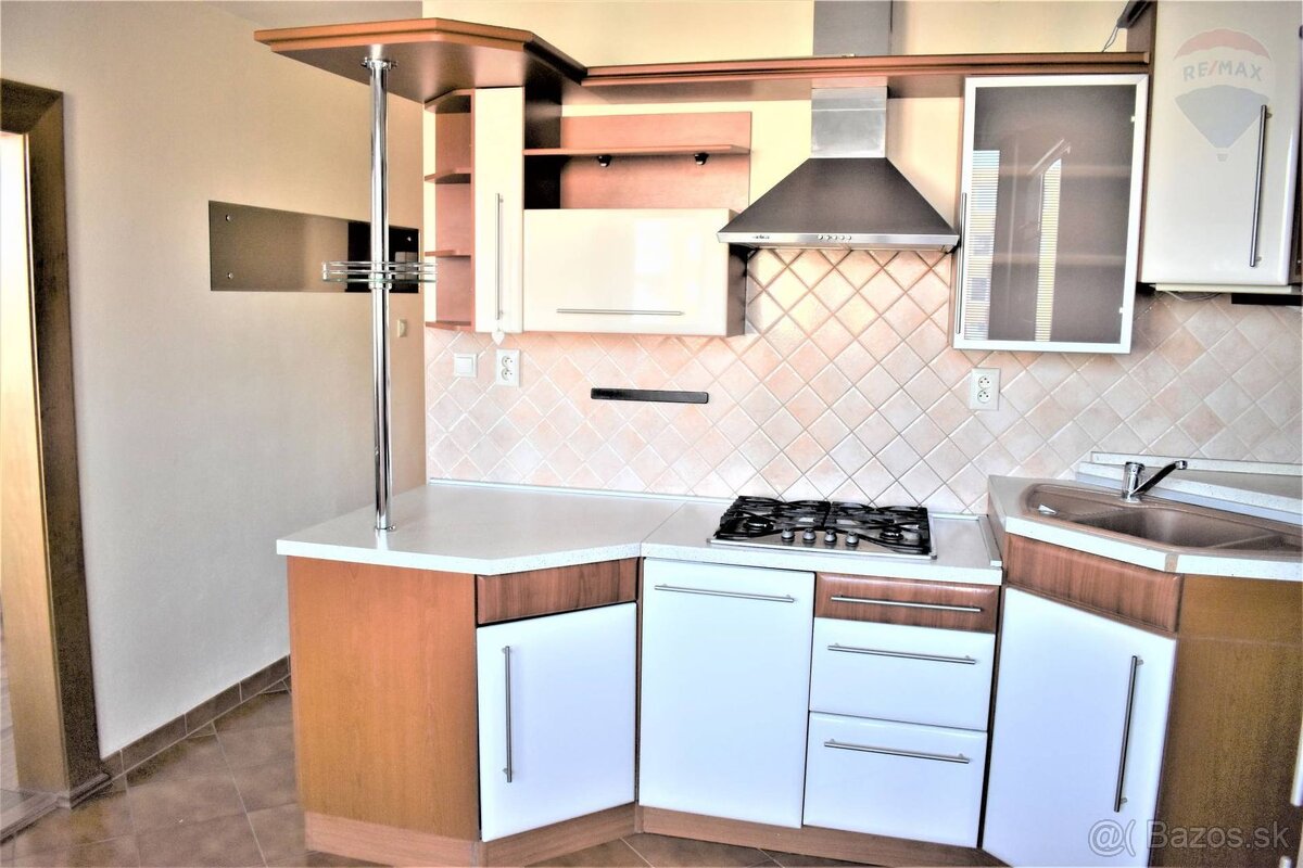 Prenájom 3 izbový byt Nitra Baničova - 3