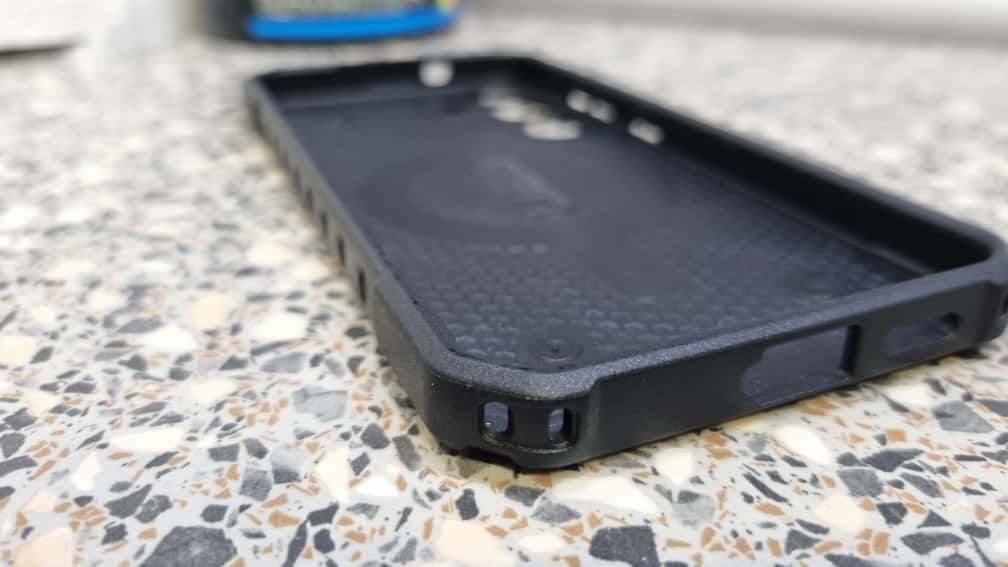 Predam novy kryt UAG Pathfinder pre Samsung Galaxy S25+ - 3