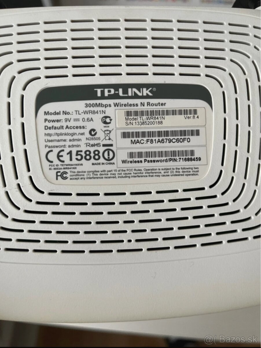 TP Link Wi-Fi router - 3