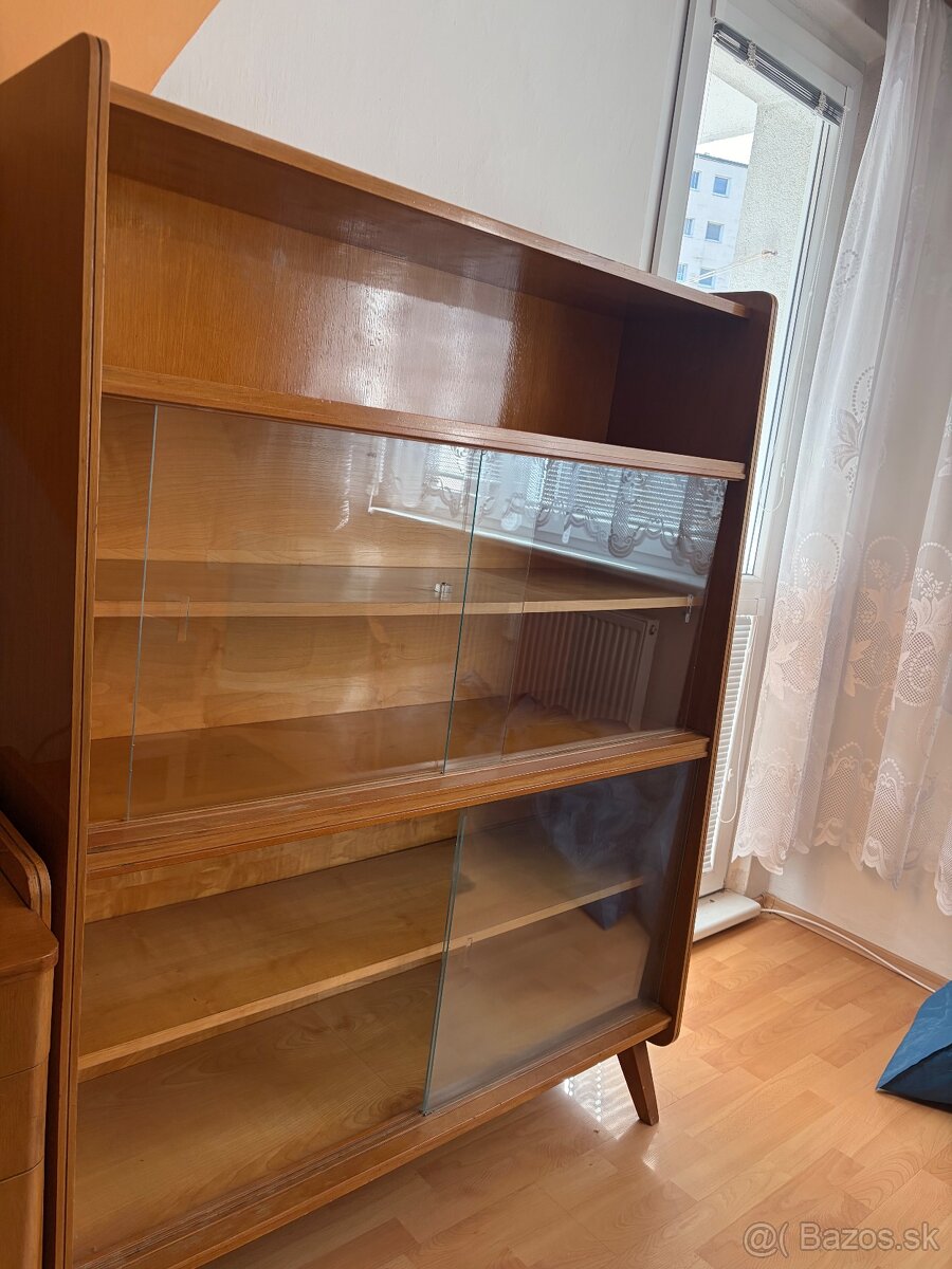 Zachovalá obývačkova zostava - 3