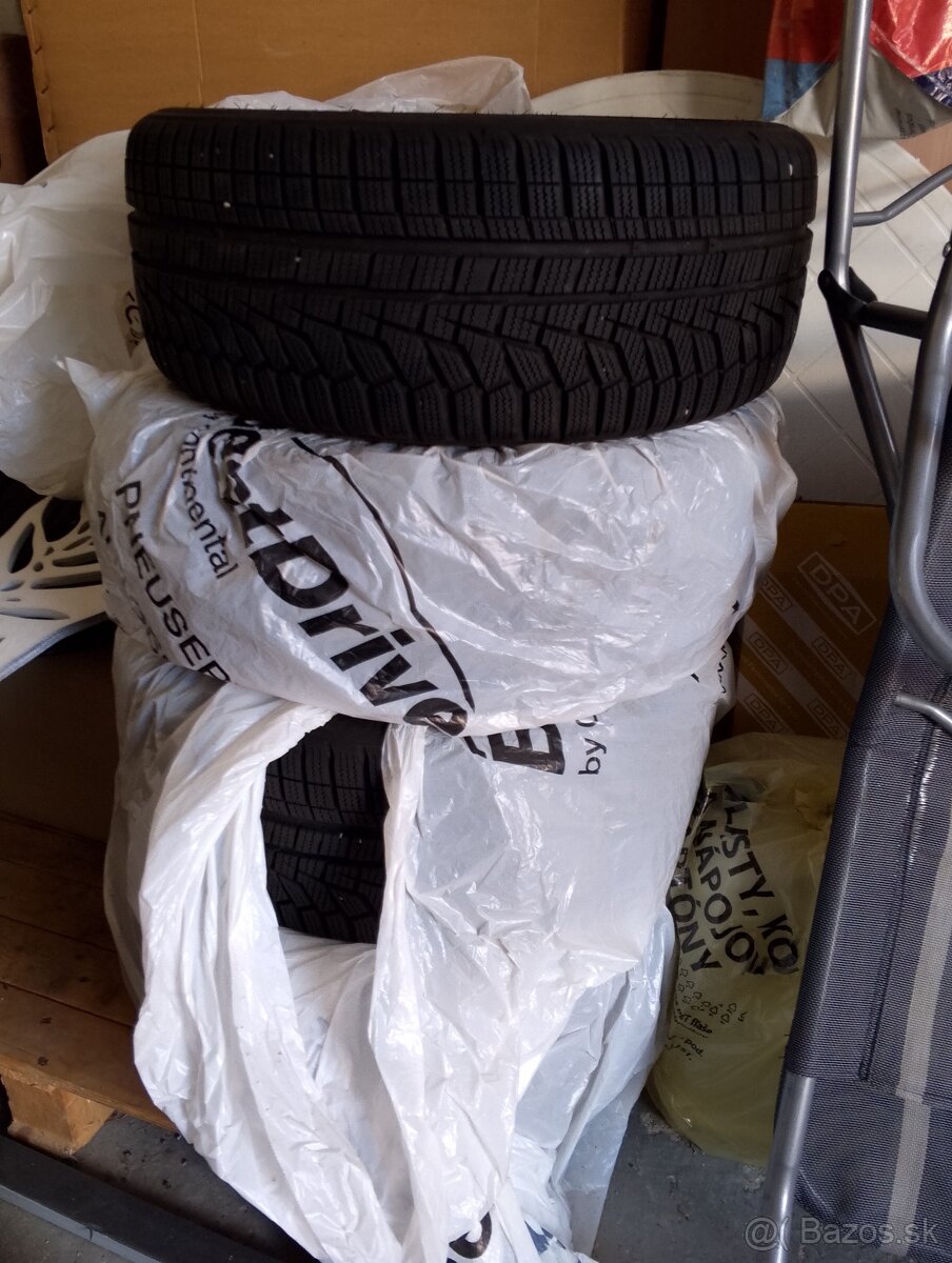 4 zimné gumy 215/45 R16 - 3