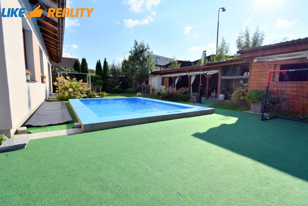 Rodinný dom s bazénom a altánkom Martin- Priekopa - 3