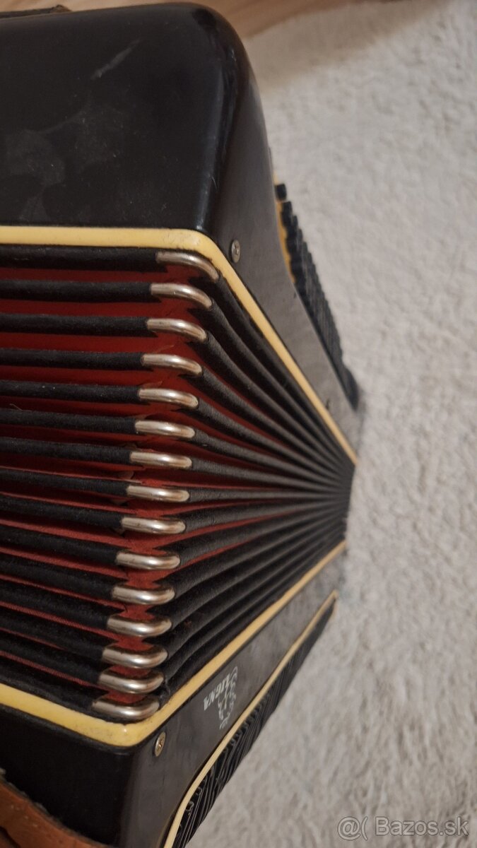 Predám akordeon 80b - 3