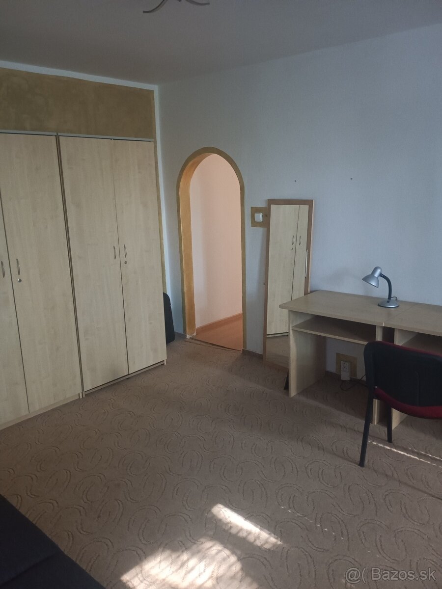 Byt pre študentky - Sídlisko Chrenová - 3