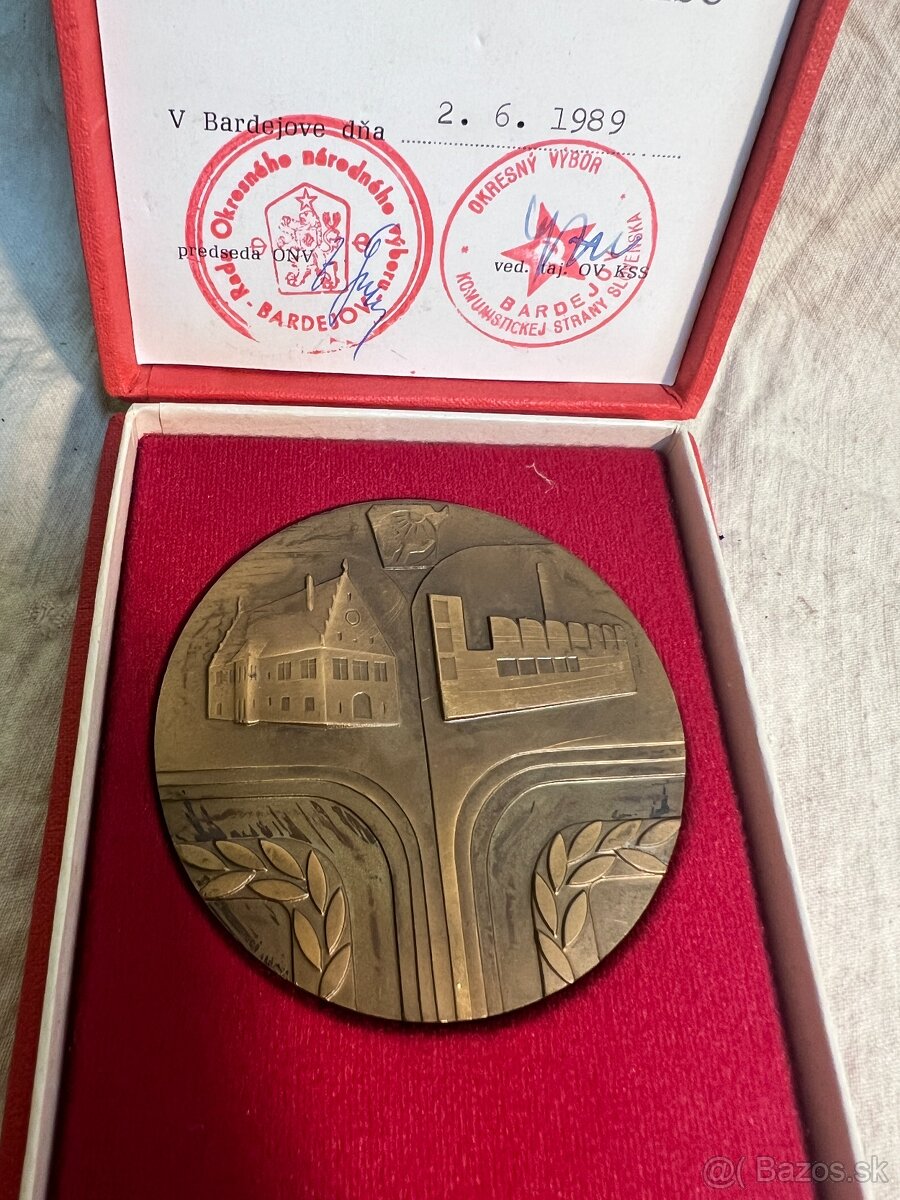 Plaketa v etui a venovaním - 3