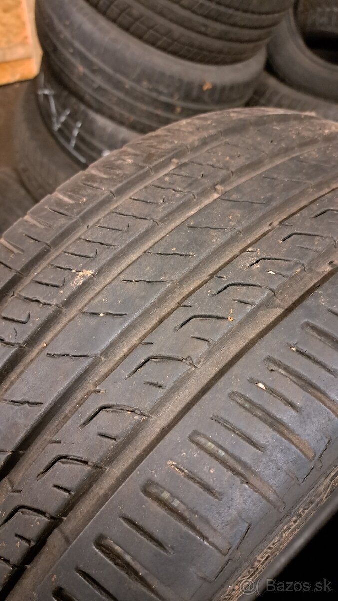 letne 235/45/17 BARUM - 3