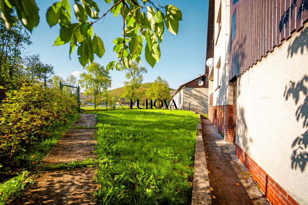 Priestranný a veľkorysý 6-izbový rodinný dom_Záriečie - 3