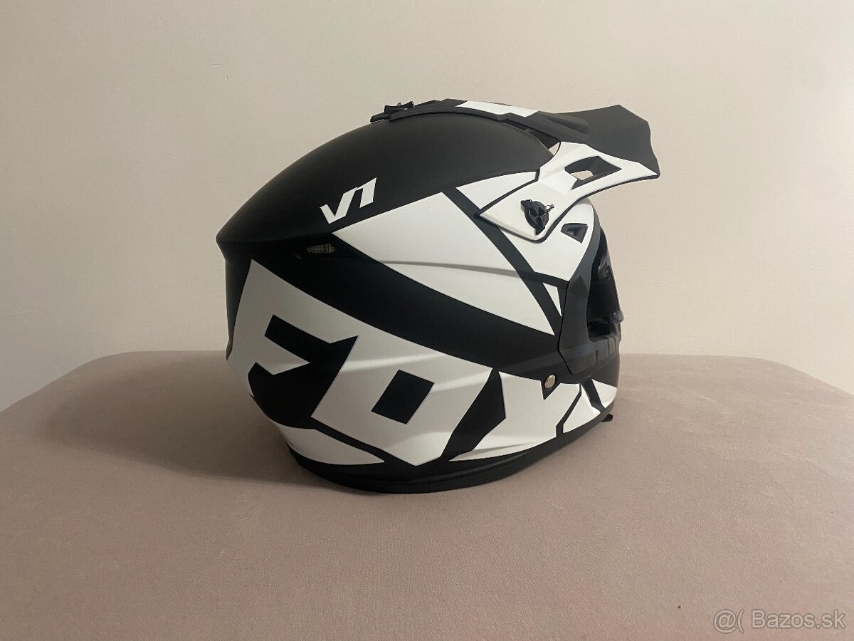 Fox prilba, helma s ochrannými okuliarmi ABS - 3