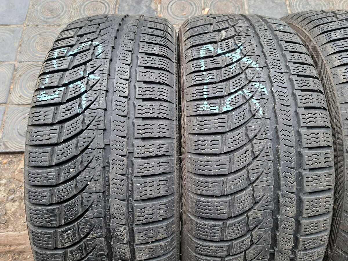 215/55 r17 nokian - 3