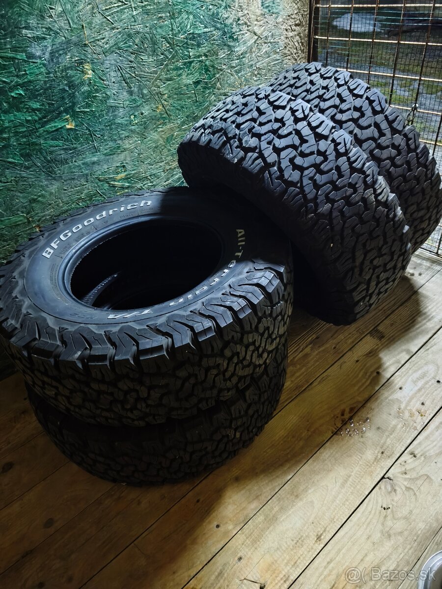 BFGoodrich ALL TERRAIN T/A KO2 265/70 R16 - 3