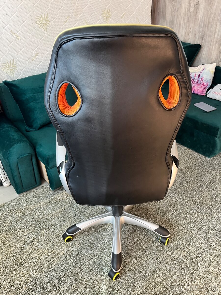 Herné kreslo / stolička - 3