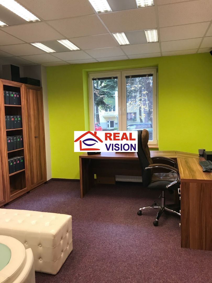 Byt v centre Popradu, bezbariérový, prízemie, vhodný aj na p - 3