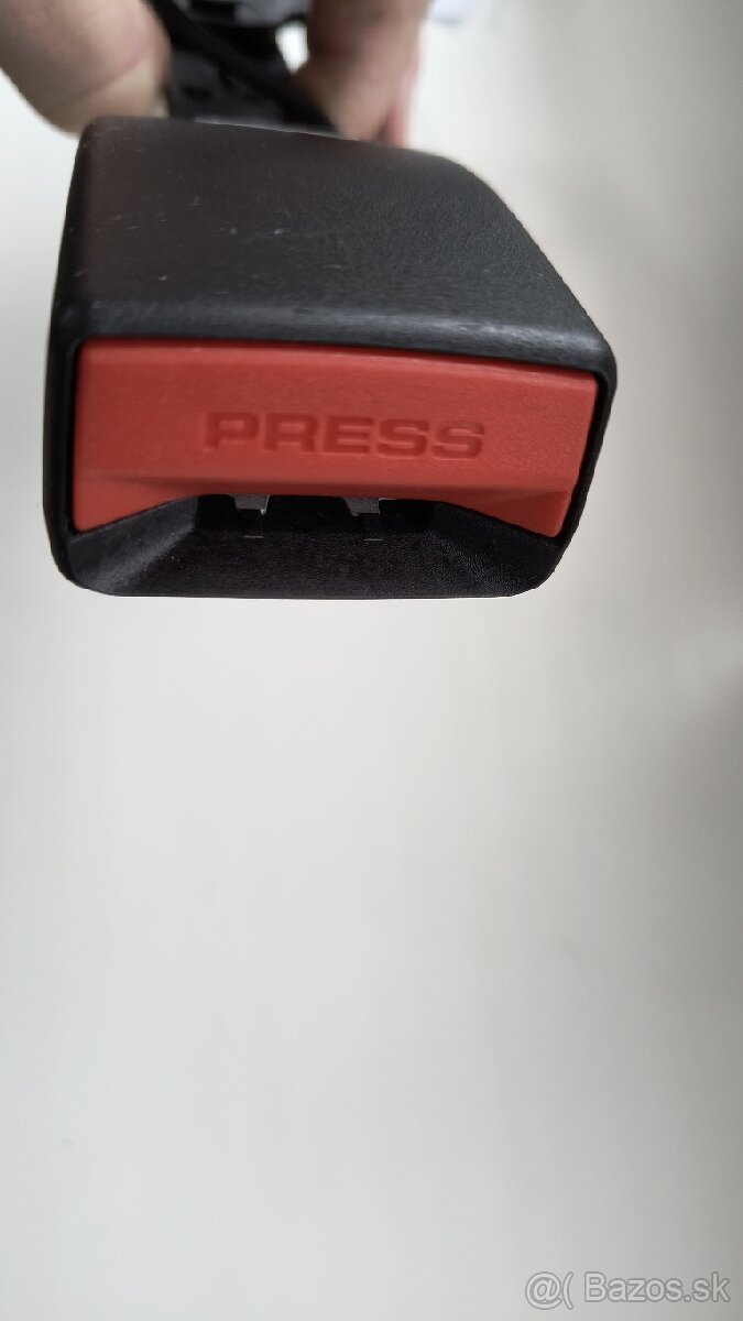 Zámok bezpečnostného pásu BMW - 3