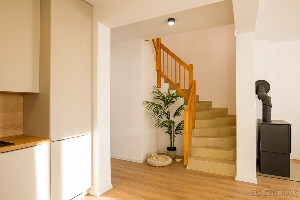 A2.3 - Rodinná pohoda a moderné bývanie - radový dom v p - 3