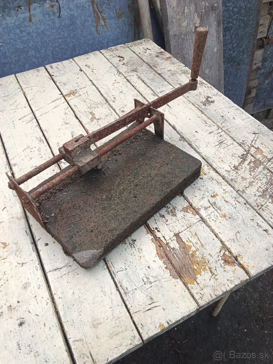 REZACKA STARA NA OBKLAD - 3