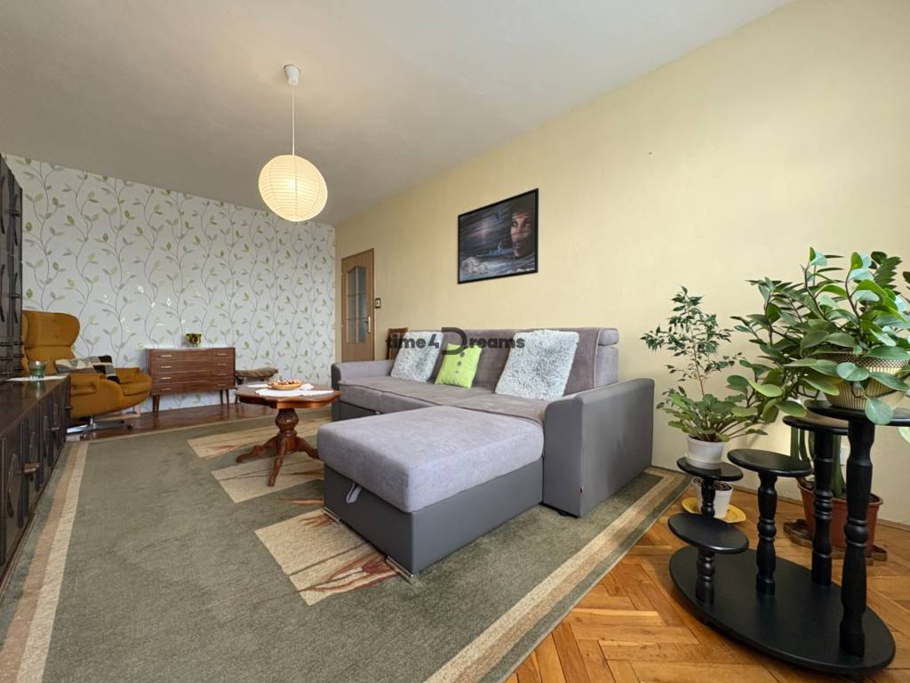 Na predaj: CENTRUM veľký 3 izb.byt + BALKON + ŠATNIK - 3