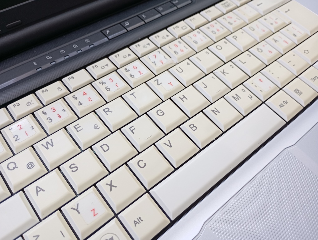 predám Fujitsu Lifebook e751 ,Intel® Core™i3 , RS232 , WinXP - 3