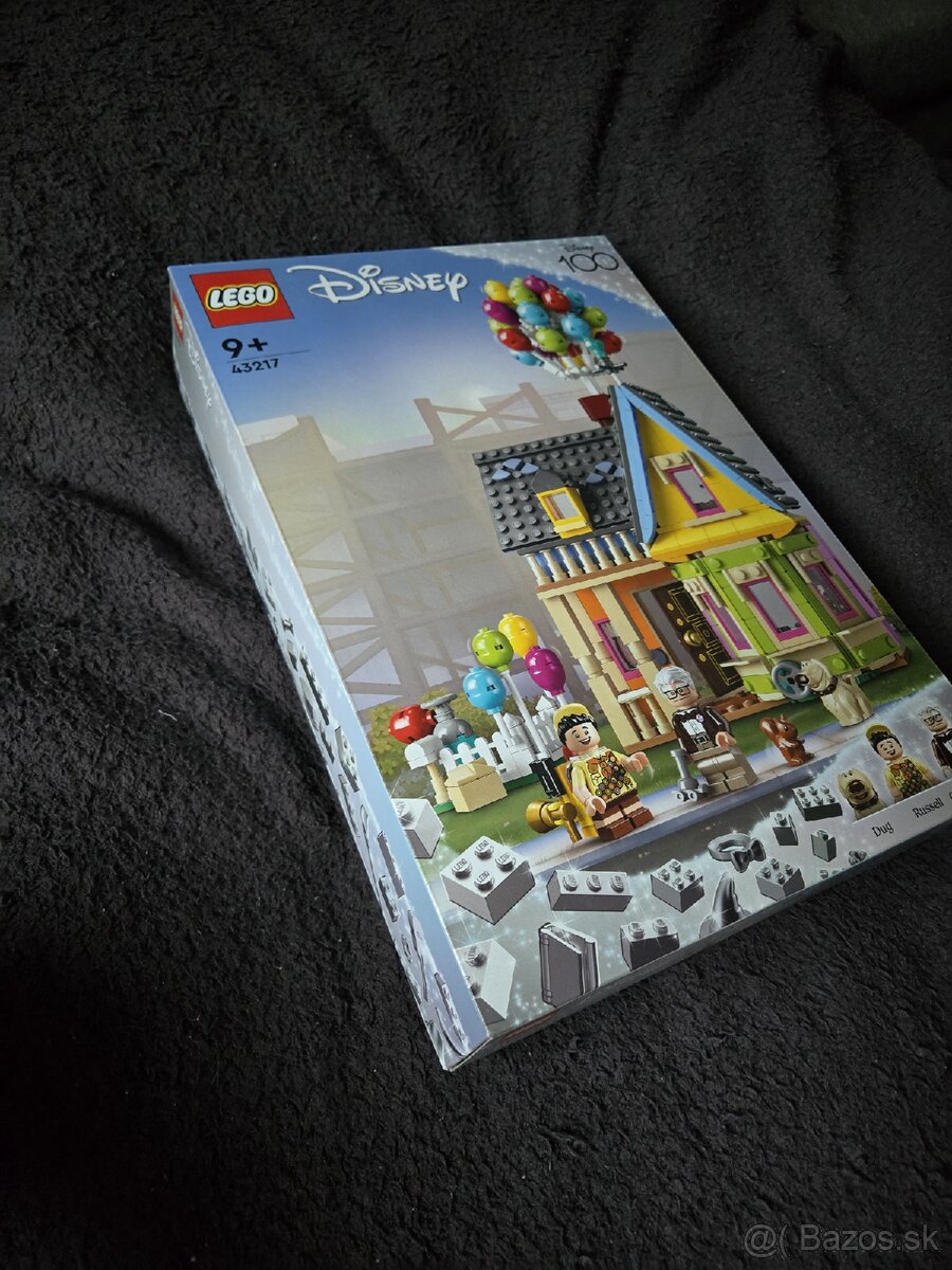 43217: 'Up' House - 3