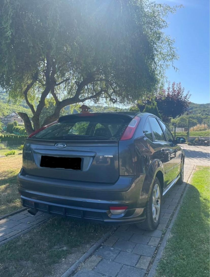 Ford Focus 2.0 TDCi Ghia - 3