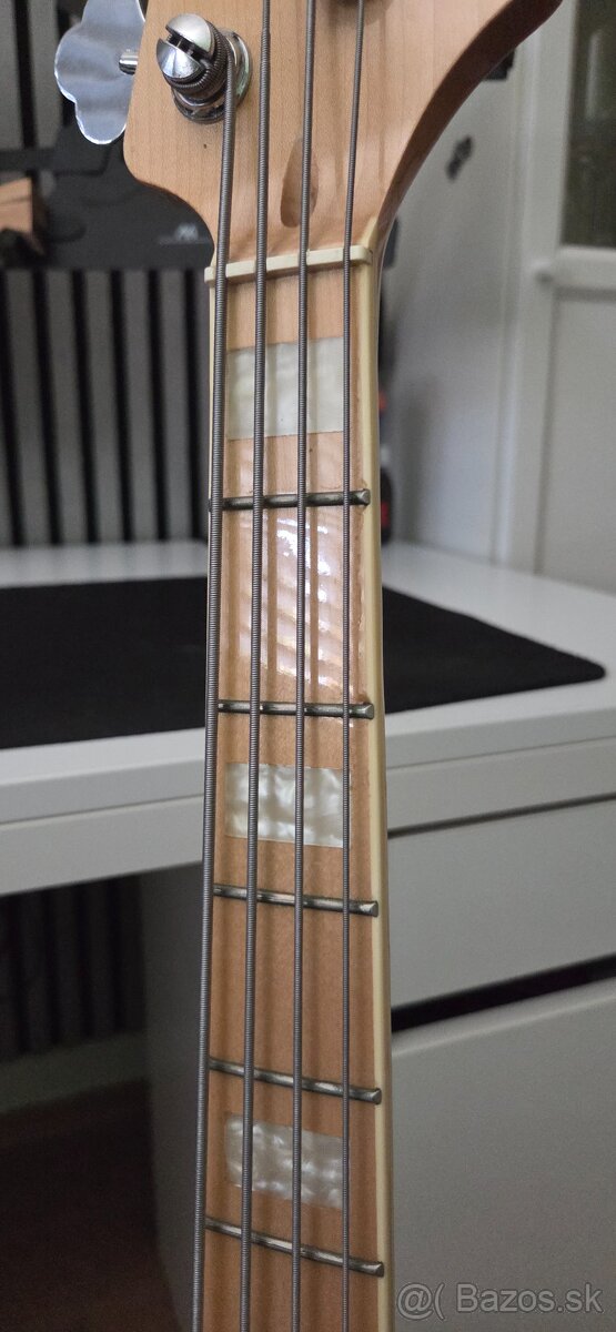 Basová gitara - 3