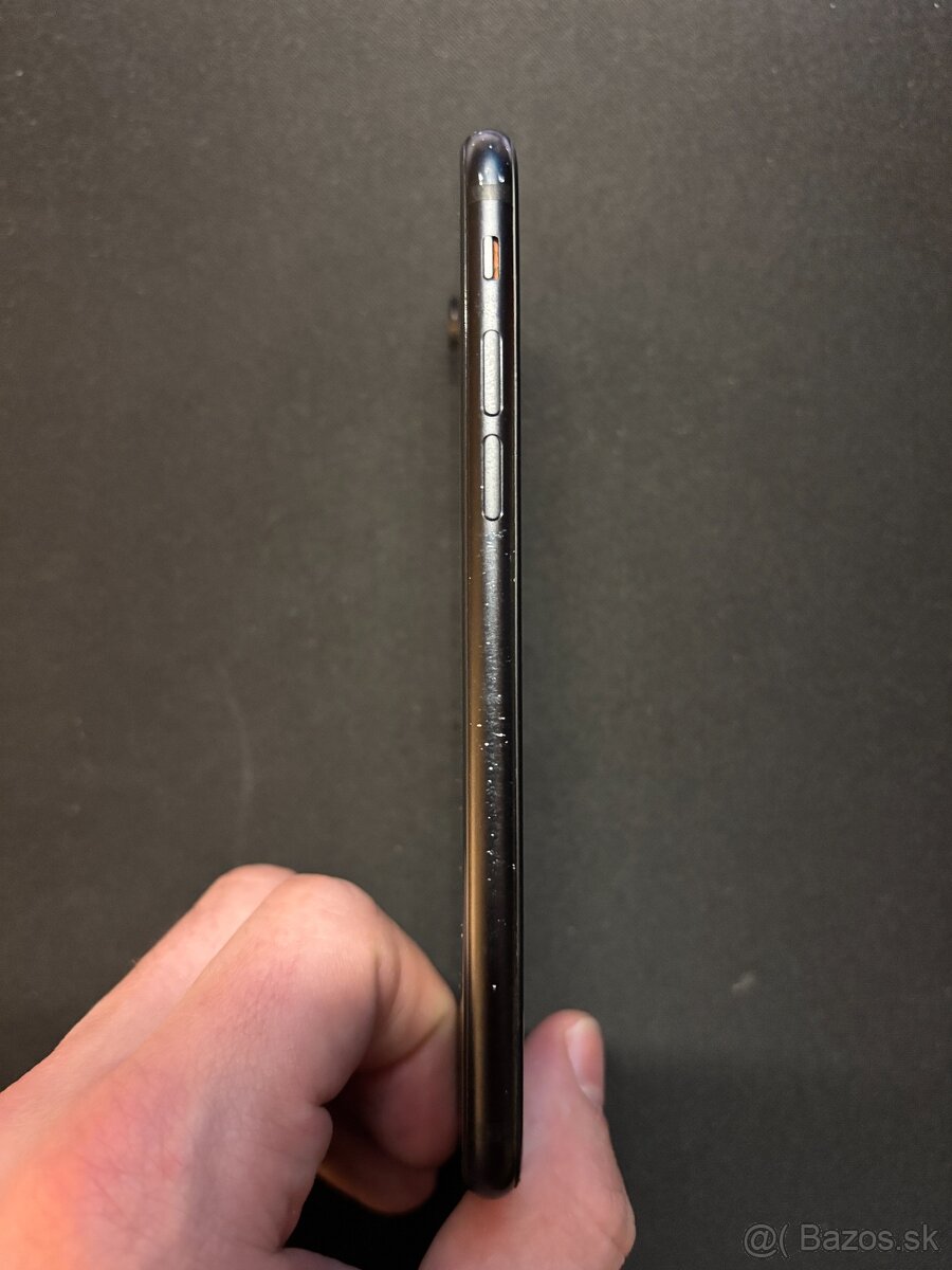 iPhone SE 2020 – čierny (64GB) - 3