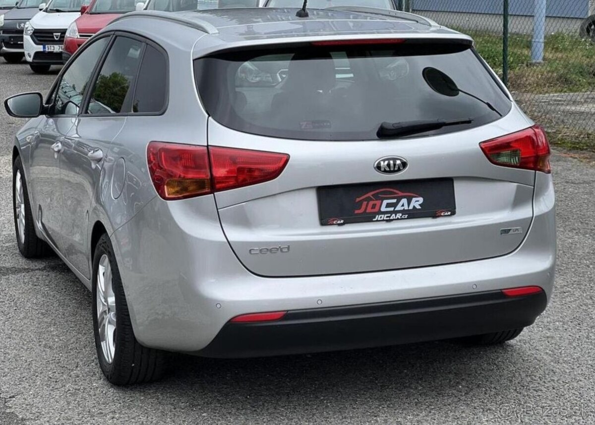 Kia Cee´d 1.4 CVVT LPG KLIMA TEMPOMAT lpg + benzín manuál - 3
