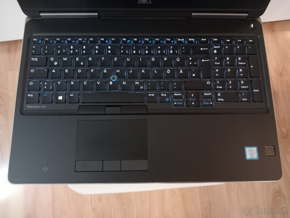 predám Dell precision 7520 , Intel core i7 , 32gb ram , ssd - 3
