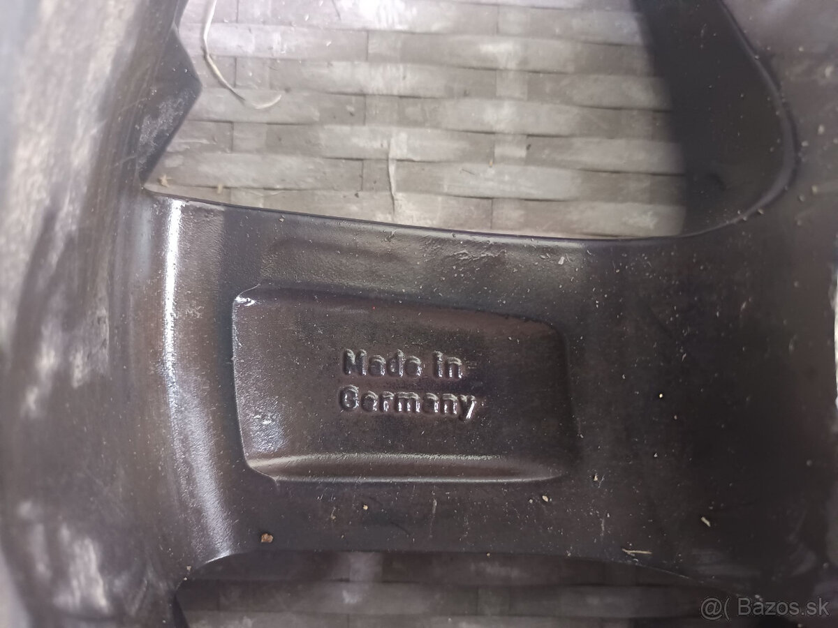 Dotz Hanzo 8J, 5x144,3 R17 et35 - 3