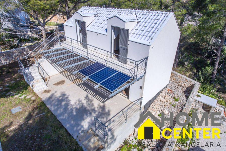 NA PREDAJ šarmantný dom / 72 m² /s výhľadom na more na ostro - 3