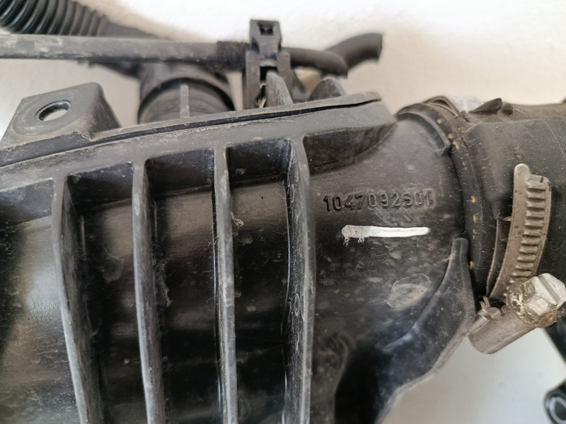 sacie potrubie focus mk3 1047092501 70€ - 3