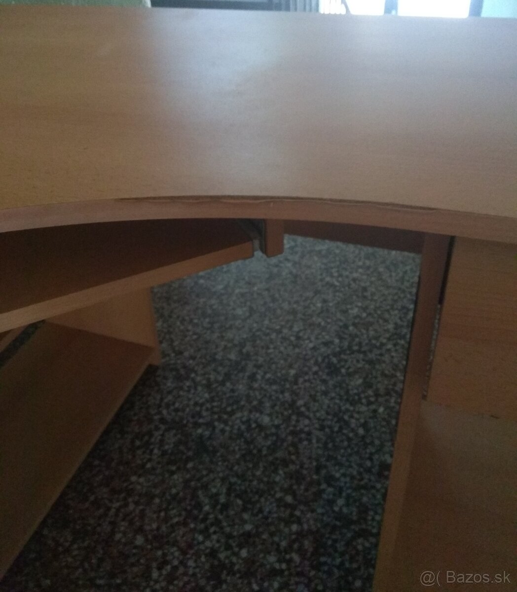 Počítačový stolík darujem - 3