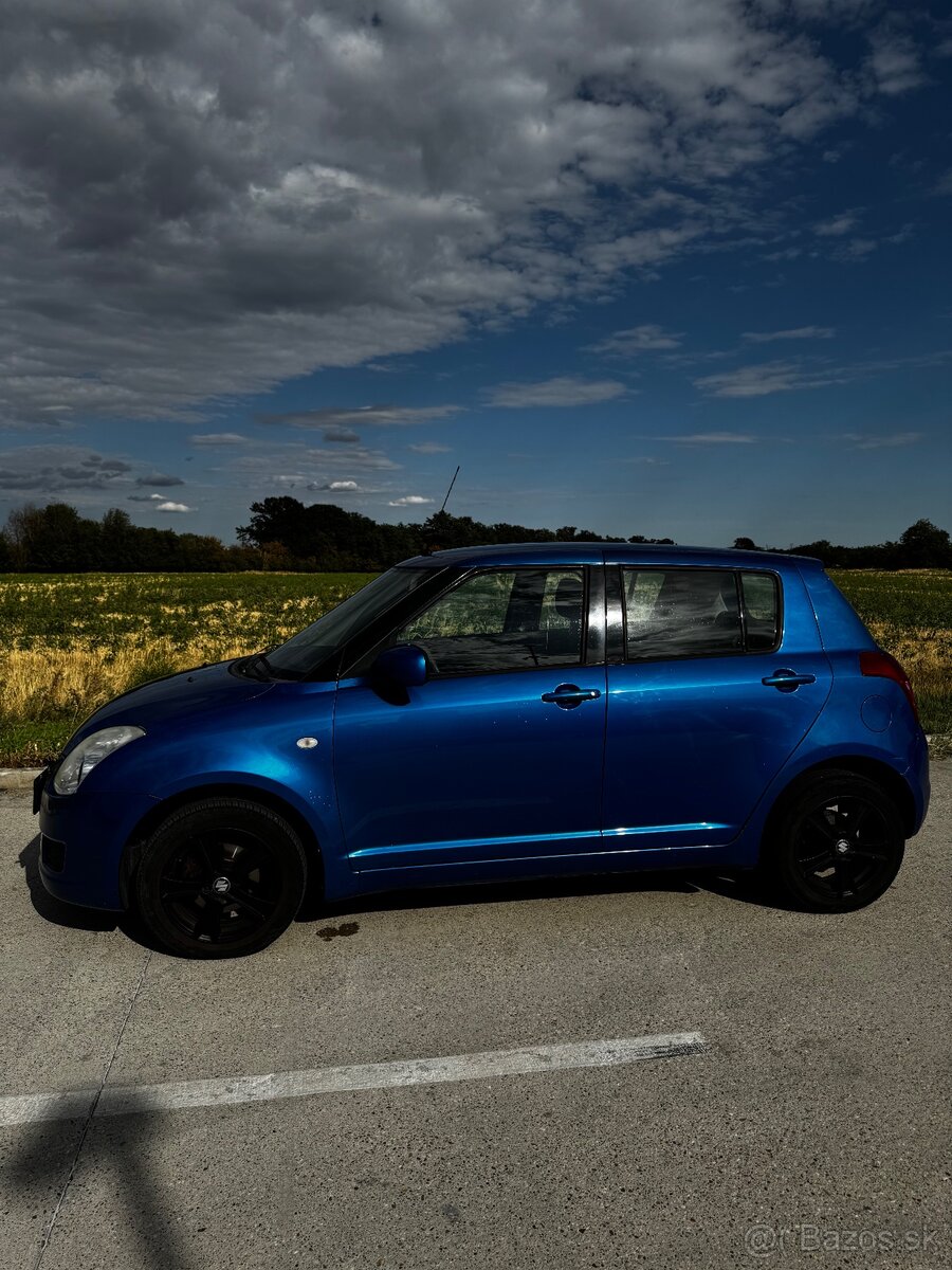 Suzuki Swift - 3