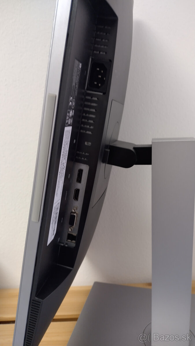 monitor HP EliteDisplay E233 s polohovatelnym nastavcom - 3