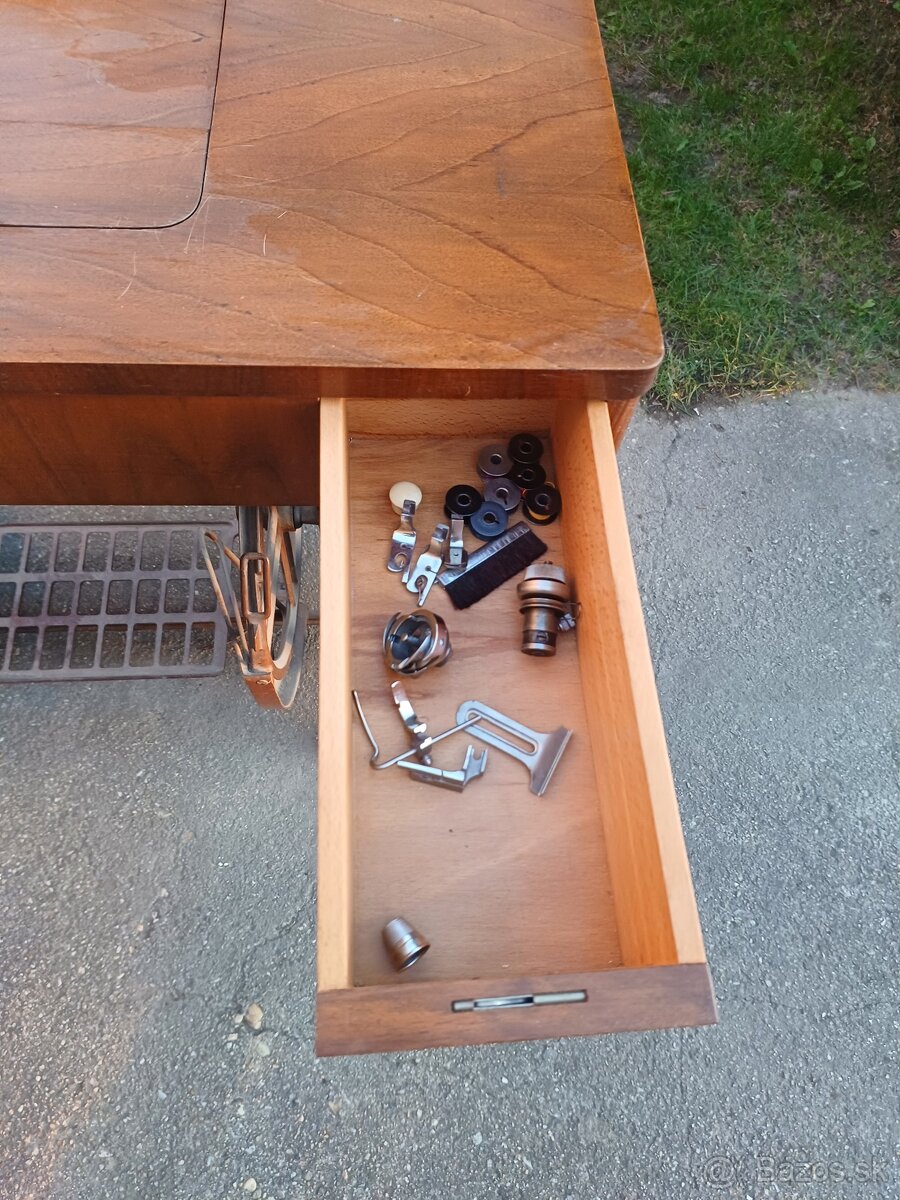 Šijací stroj Minerva 122 - 3