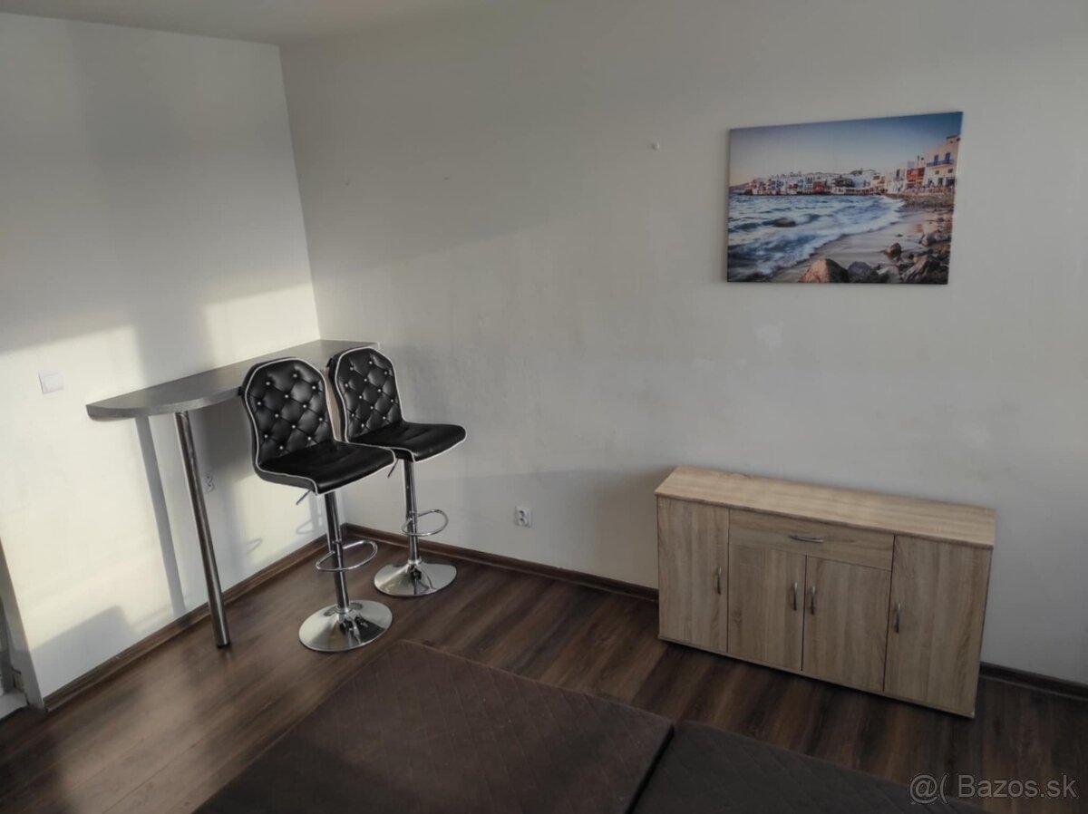 Prenajmem garzónku v hoteli Šaris - 3