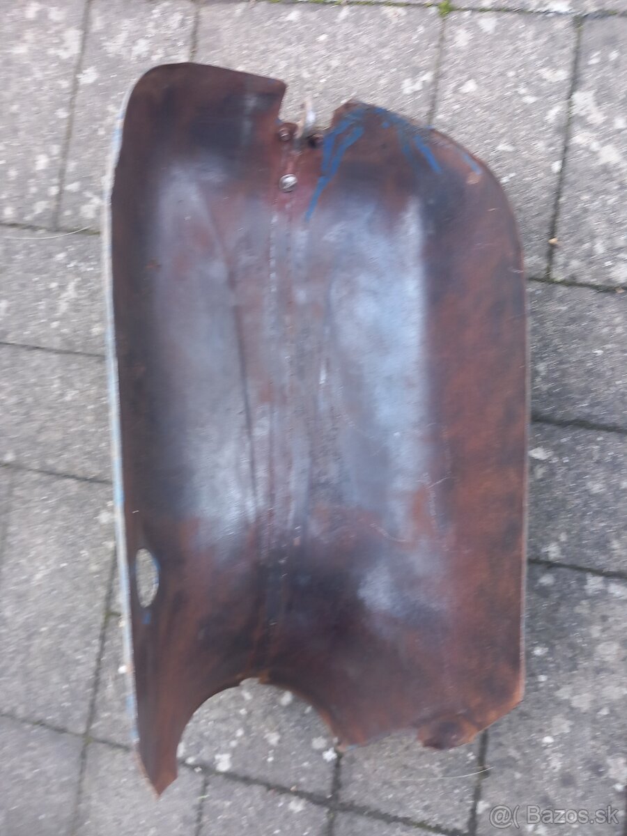 Prsíčka Pionier 05 - 3