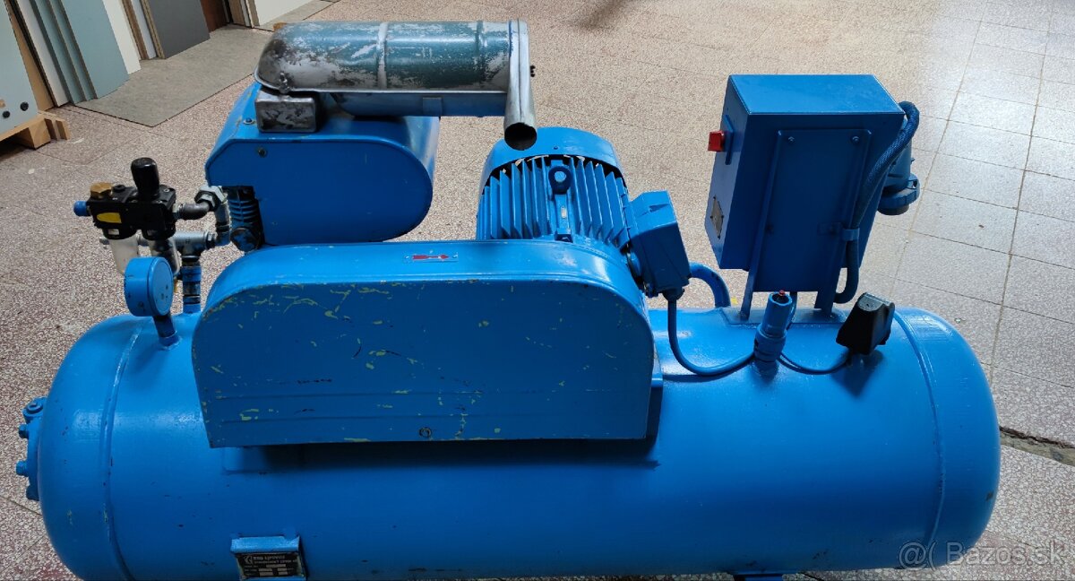 Predaj kompresor Orlík 300 l - 3